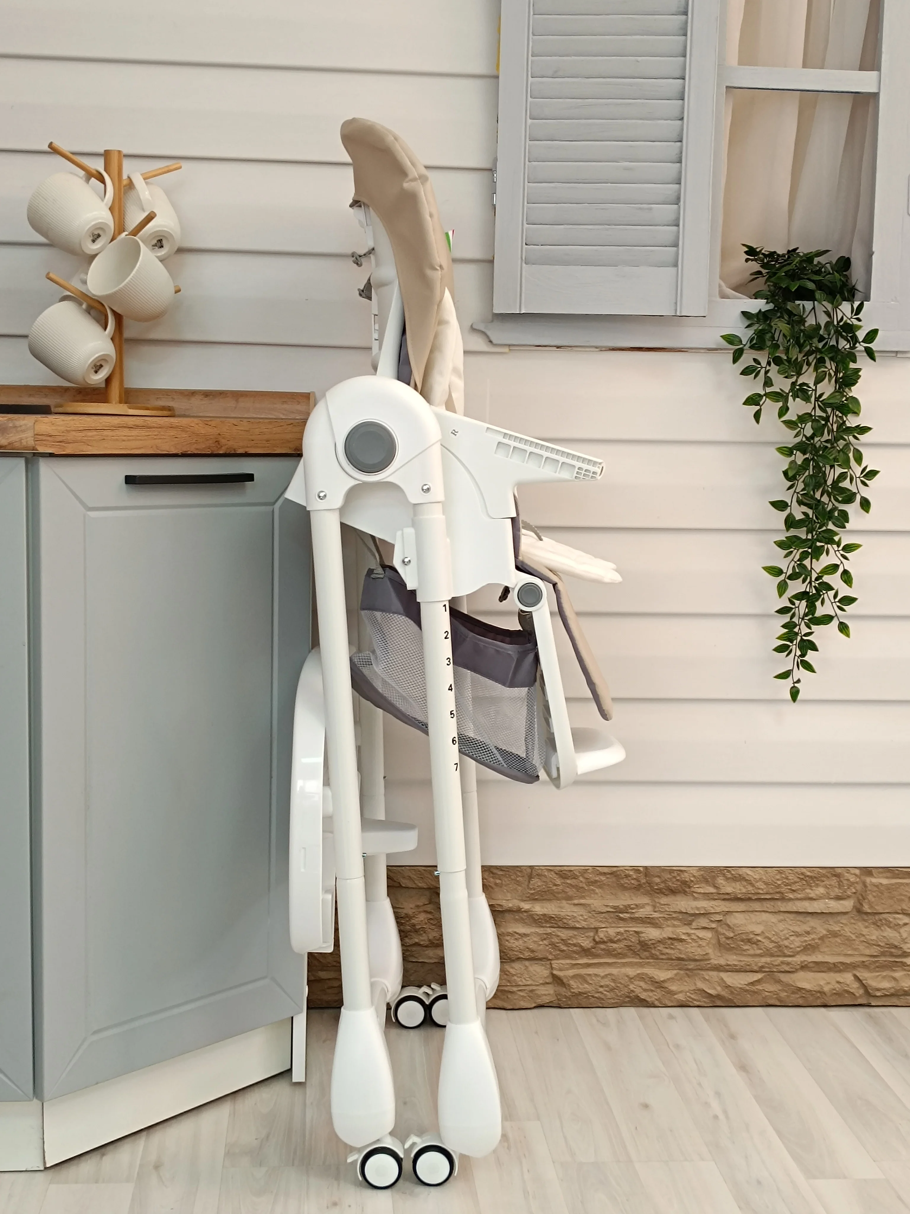 Детский стульчик для кормления BellaBaby B-003S, серый
