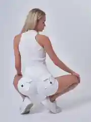 Белый шорты женские, спортивные, облегающие