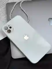 Белый чехол для iPhone 11, со стеклянной панелью и защитой камеры