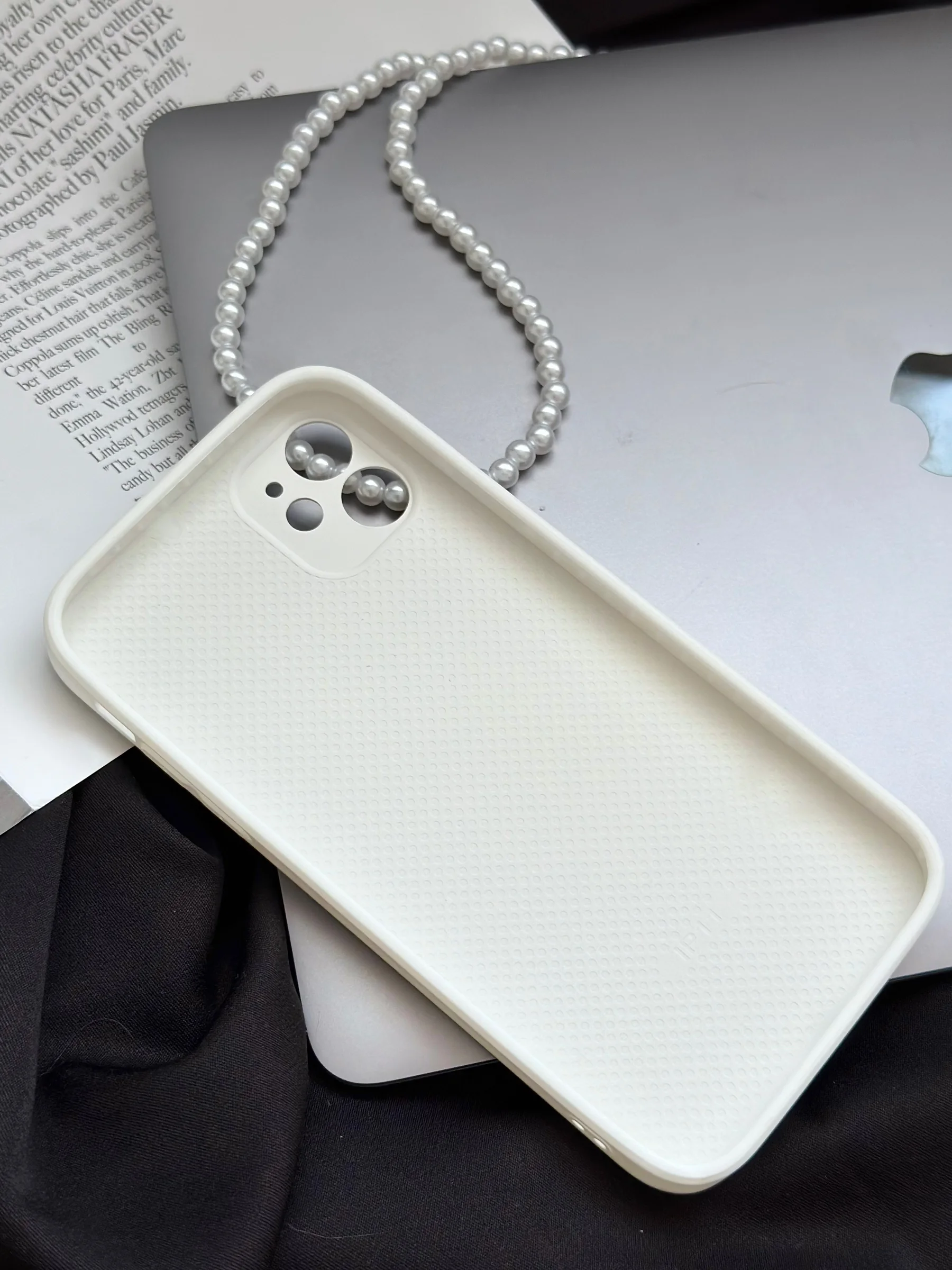 Белый чехол для iPhone 11, со стеклянной панелью и защитой камеры