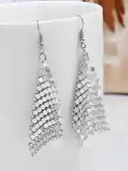 Золотой женские серьги - кисточки с блестками