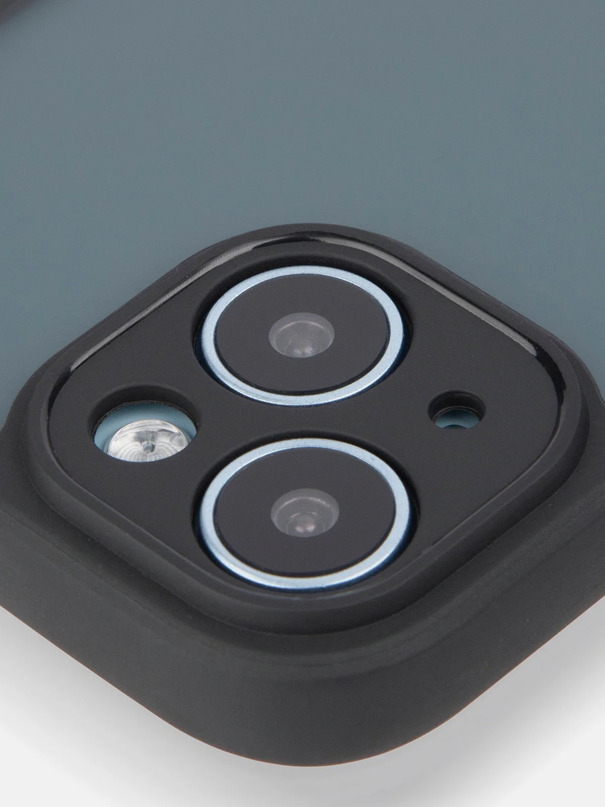 Черный чехол для iPhone 15 / 15 Plus / 15 Pro / 15 Pro Max пластик с силиконовой окантовкой, ROSCO