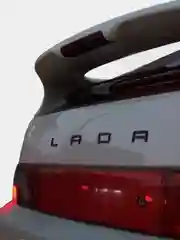 Тёмно-серый орнамент-шильдик на багажник Lada Granta PRIORA