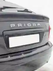 Серый металлик орнамент-шильдик на багажник Lada Granta PRIORA