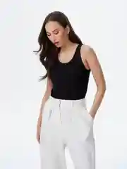 Черный топ в рубчик, базовый, под пиджак