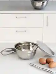 Миска для смешивания продуктов с крышкой DeNASTIA силиконовое дно D18, 1,4л, цвет серый