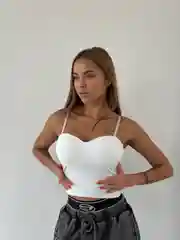 Топ женский гладкий, базовый, с чашками