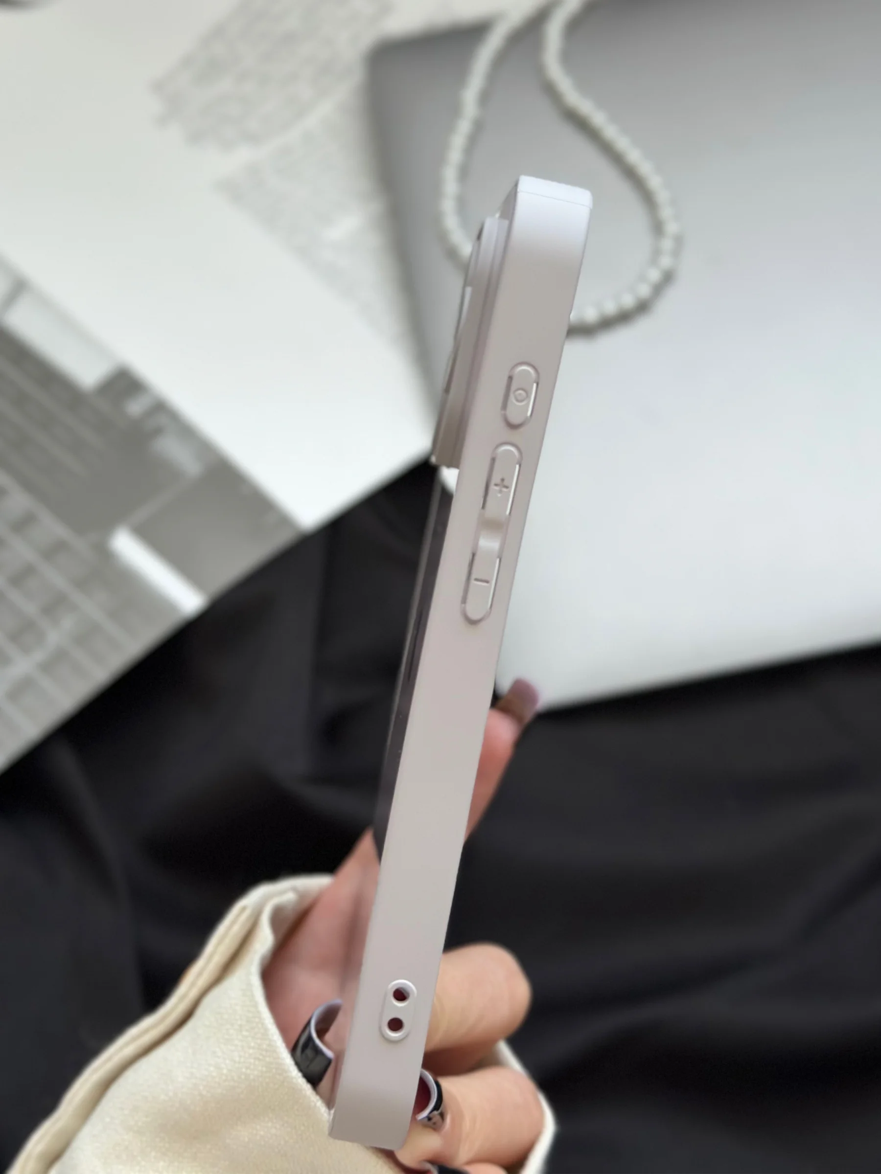 Бежевый меланж чехол для iPhone 15, 15 Plus, 15 Pro, 15 Pro Max, со стеклянной панелью и защитой камеры