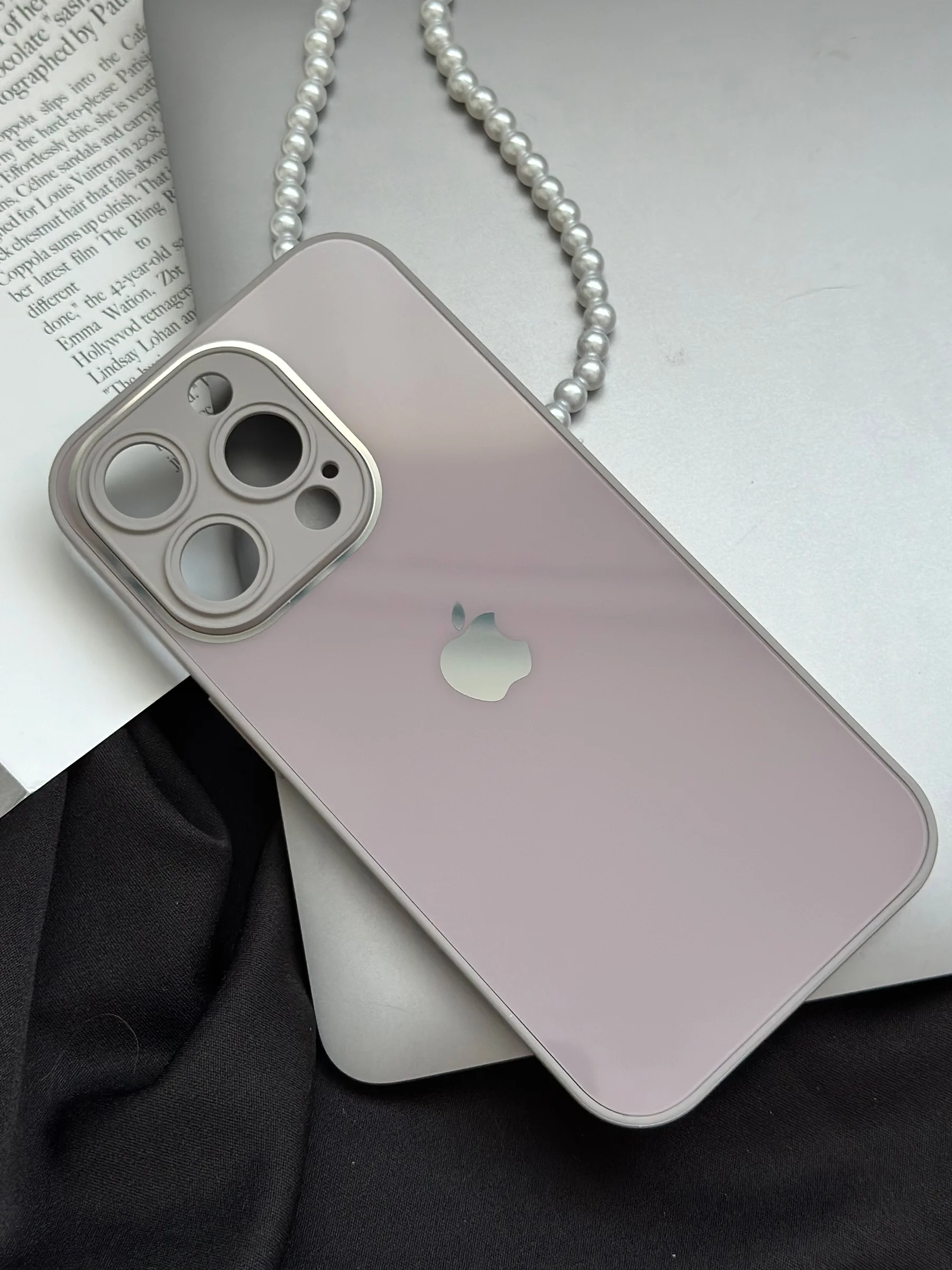 Бежевый меланж чехол для iPhone 15, 15 Plus, 15 Pro, 15 Pro Max, со стеклянной панелью и защитой камеры