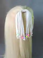 Белый резинки для волос с подвесками бусинами, 2 шт