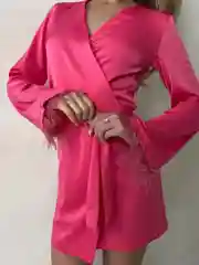 Розовый платье вечернее с перьями