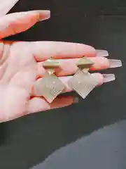Женские квадратные серьги со стразами, сережки ромб