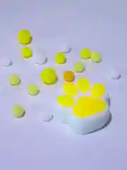Желтый лапка сквиш антистресс, жмякалка Кошачья лапка, Мялка Лапка