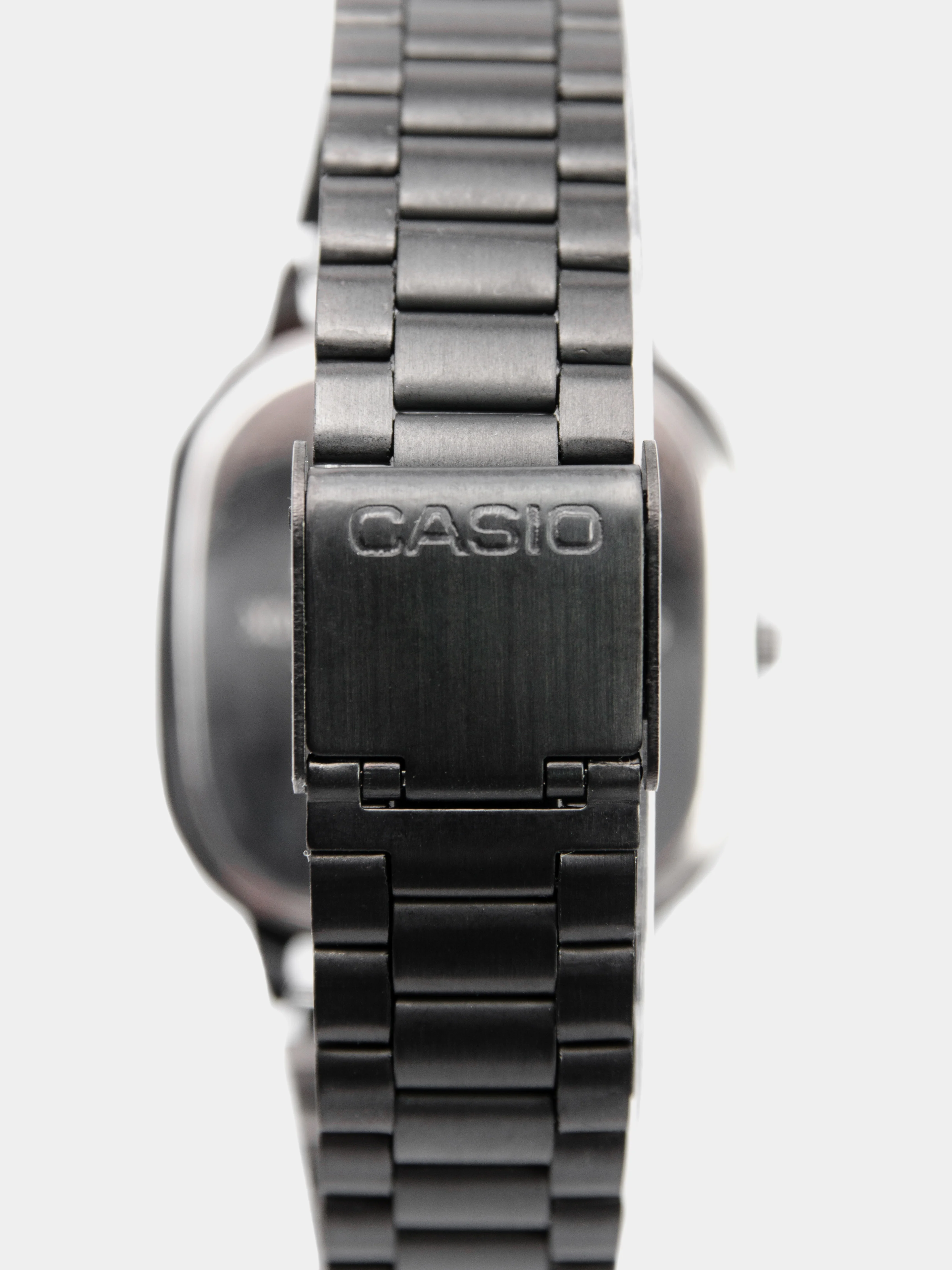 Угольный часы мужские наручные Casio