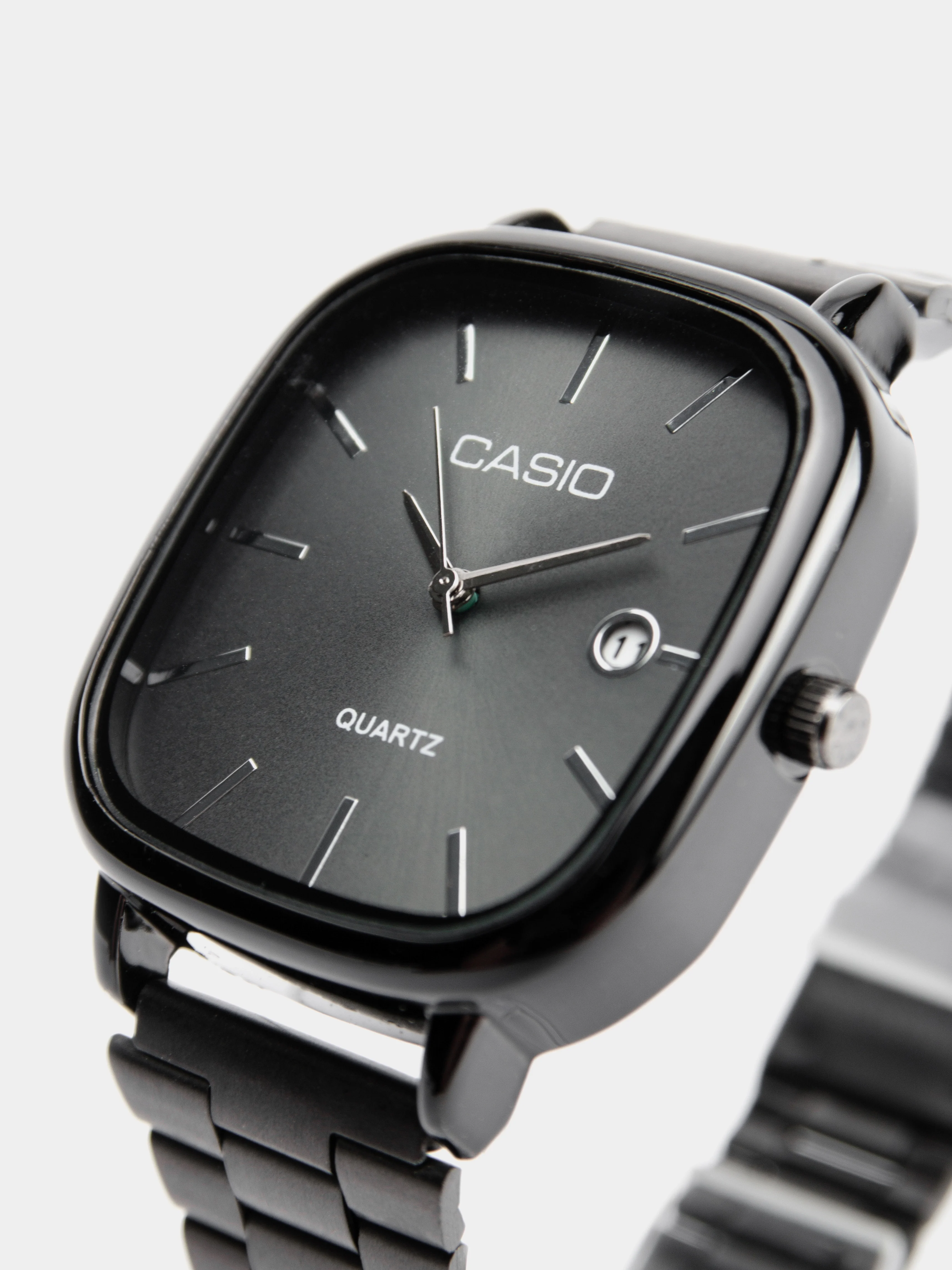 Угольный часы мужские наручные Casio