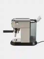 Кофеварка рожковая DeLonghi Dedica EC685.M