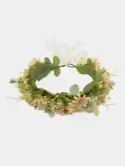 Белый венок на голову с цветами