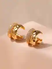 Золотой женские серьги - каффы со стразами