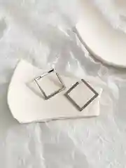 Серебряный женские серьги в виде ромба
