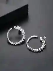 Серебряный женские серьги - гвоздики со стразами
