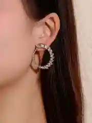 Женские серьги - гвоздики со стразами