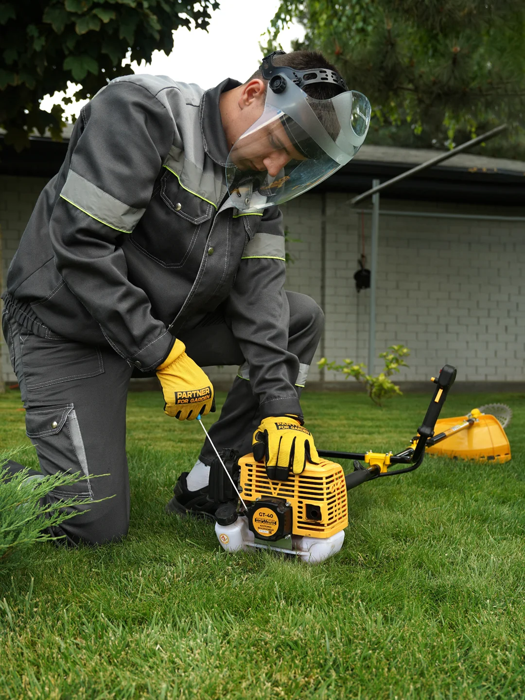 Триммер кусторез бензиновый для травы садовый Partner for Garden GT 40, ширина  44 см