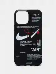 Черный чехол на iPhone (Айфон) 11, 13, 12, 14, Pro, Max, Plus, силиконовый