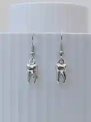 Серьги женские зуб