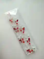Красный украшение на мусульманский платок веточка на Никах