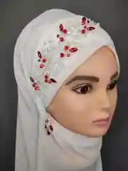 Красный украшение на мусульманский платок веточка на Никах