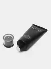 Бежевый меланж тональная основа NOTE Cosmetique luminous moisturizing увлажняющая с эффектом сияния