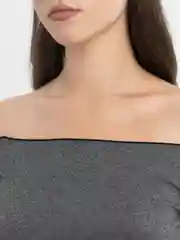 Серый топ с открытыми плечами