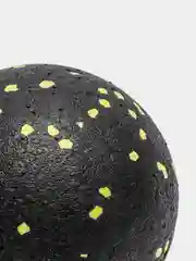Желтый массажный мяч для  МФР / йоги / фитнеса / фасциальный 8см