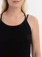Белый женский кроп-топ на бретелях