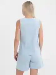 Ледяной костюм с жилеткой и шортами