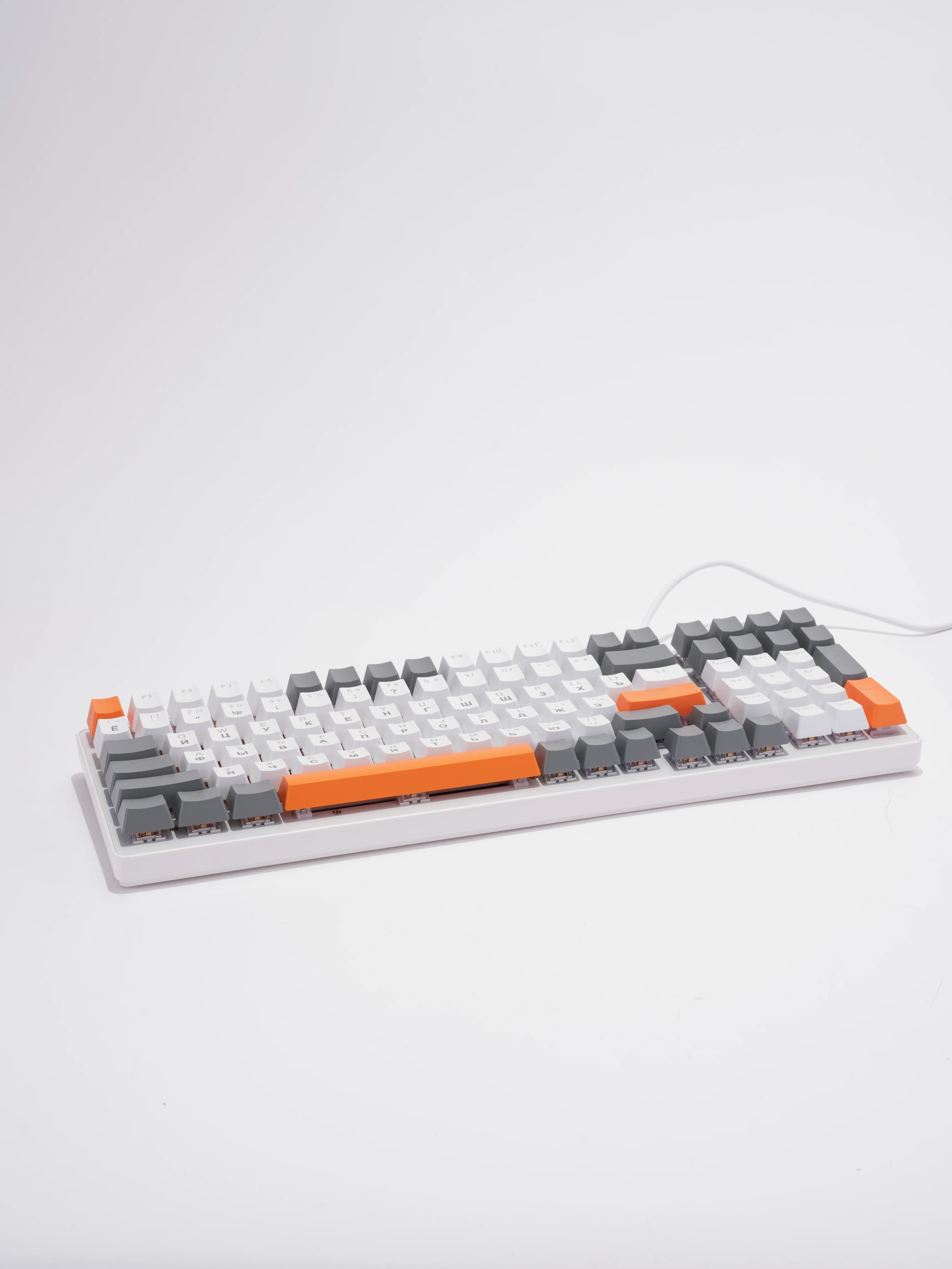 Белый клавиатура механическая, игровая, с RGB подсветкой 9 режимов, WOLF K3, белая и черная