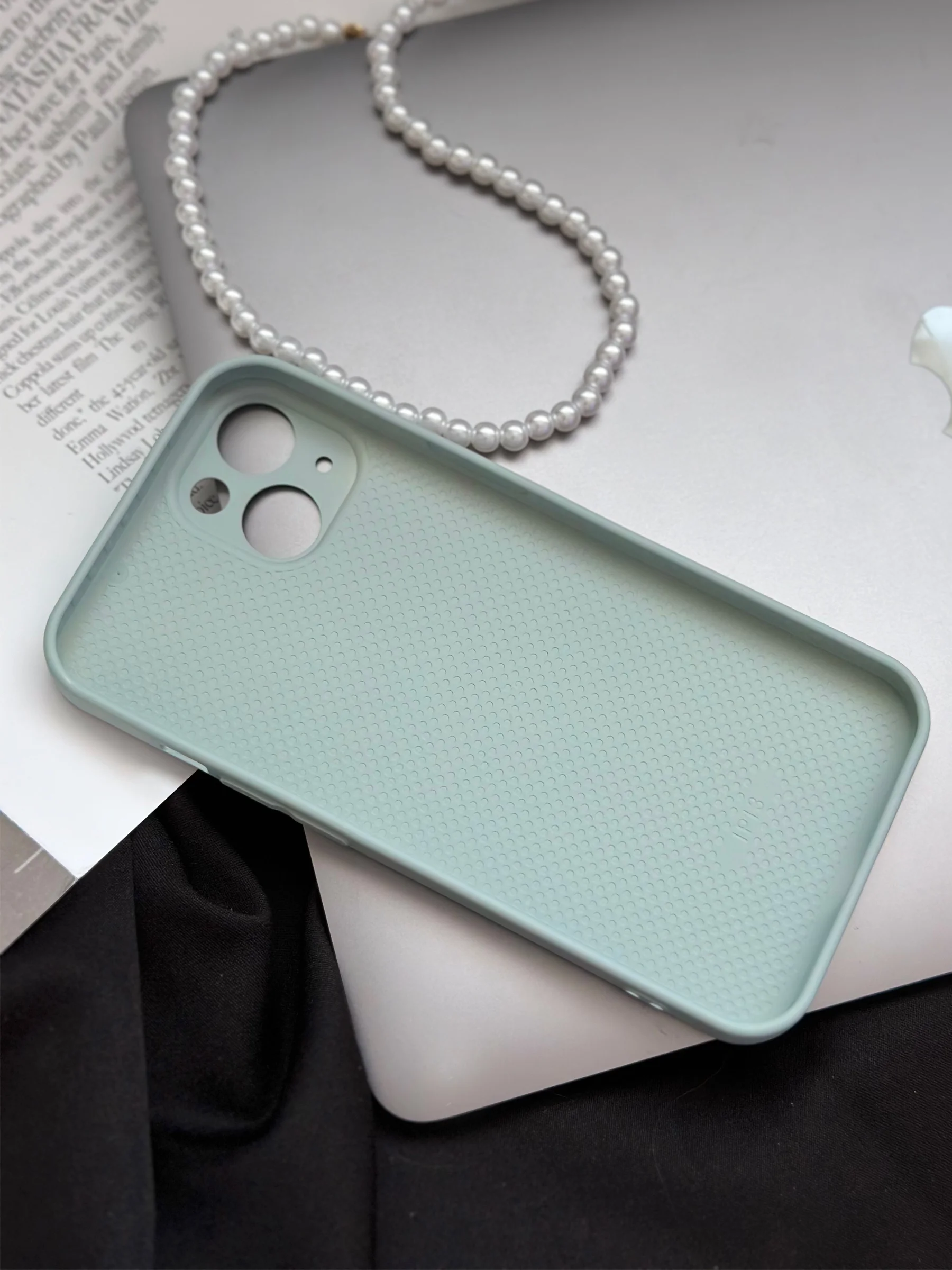 Ледяной чехол на iPhone 13, со стеклянной панелью и защитой камеры