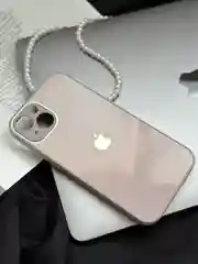 Бежевый меланж чехол на iPhone 13, со стеклянной панелью и защитой камеры