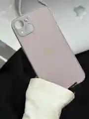 Бежевый меланж чехол на iPhone 13, со стеклянной панелью и защитой камеры