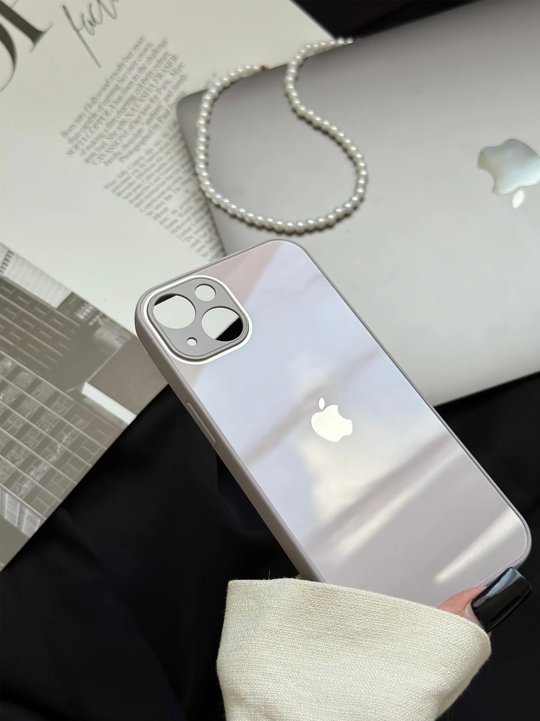 Бежевый меланж чехол на iPhone 13, со стеклянной панелью и защитой камеры