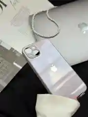 Бежевый меланж чехол на iPhone 13, со стеклянной панелью и защитой камеры