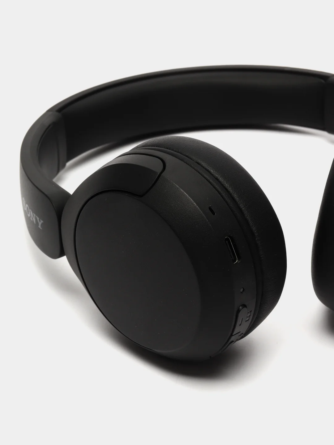 Черный беспроводные наушники Sony WH-CH520