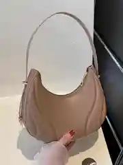Бежевый женская сумка через плечо/ на плечо из экокожи