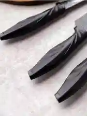 Угольный набор кухонных ножей