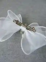 Белый бант белый на заколке-автомат. Школьный бант