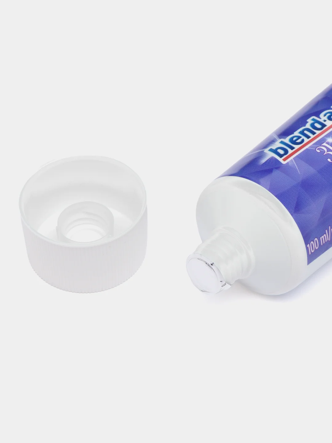Бирюзовый зубная паста Blend-a-med 3D White, 100 мл