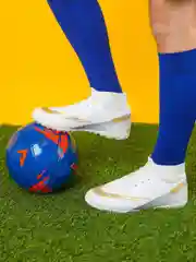 Бутсы футбольные