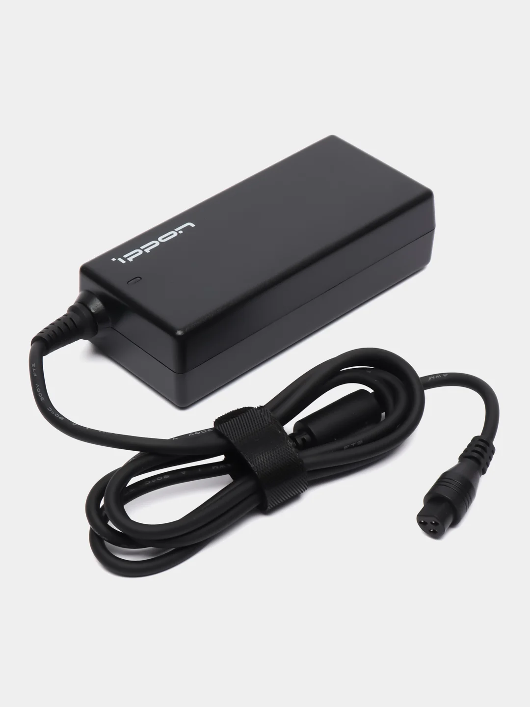 Черный блок питания Ippon E70 универсальный 70W, 18.5V-20V