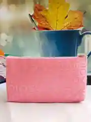 Розовый косметичка женская