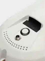 Белый робот-мойщик окон BQ WR100 Белый